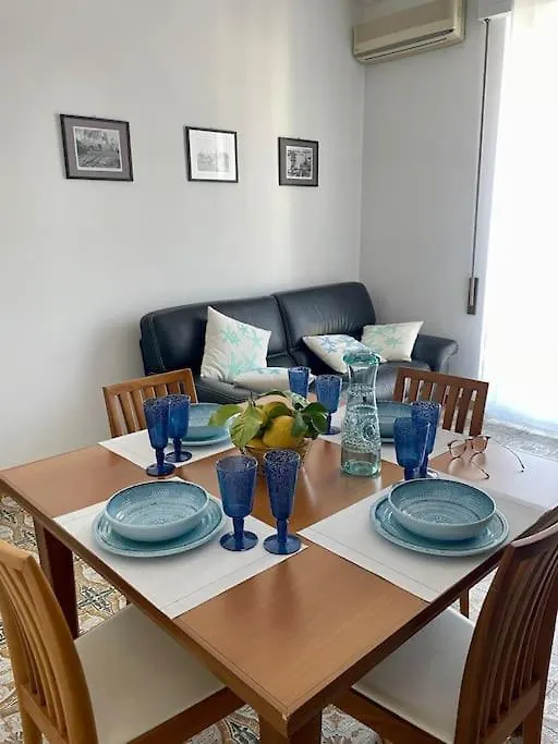 Family & Friends - Sarzana Apartment
