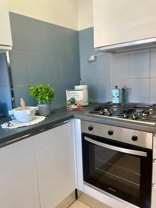 Family & Friends - Sarzana Apartment